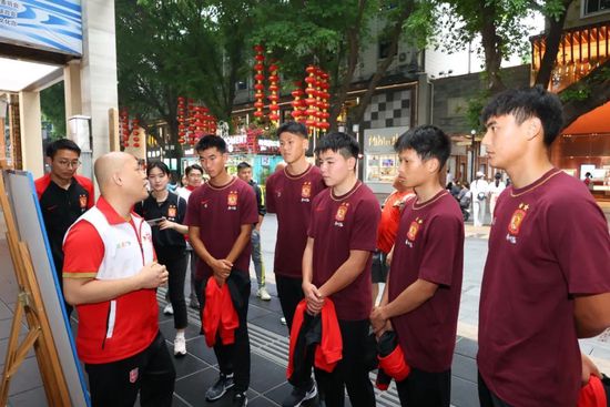 除吴京外，刘德华也加入了这部续作的主演阵容